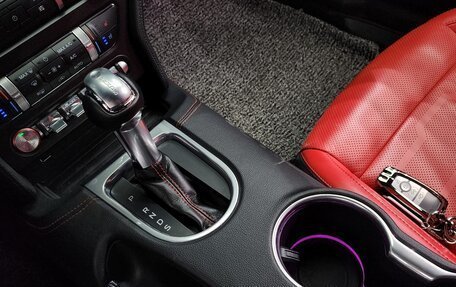 Ford Mustang VI рестайлинг, 2021 год, 2 550 001 рублей, 8 фотография