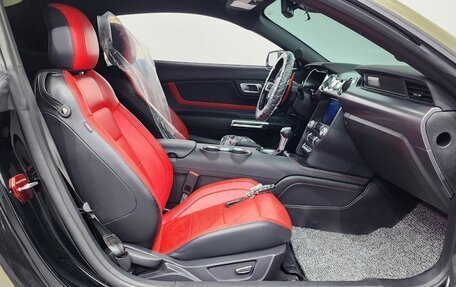 Ford Mustang VI рестайлинг, 2021 год, 2 550 001 рублей, 10 фотография