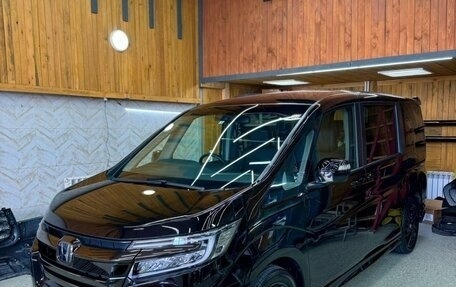 Honda Stepwgn IV, 2019 год, 2 900 000 рублей, 2 фотография