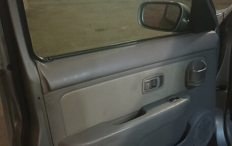 Nissan Cube II, 2001 год, 290 000 рублей, 6 фотография