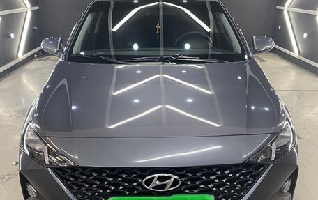 Hyundai Solaris II рестайлинг, 2021 год, 1 900 000 рублей, 4 фотография