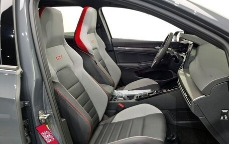 Volkswagen Golf VIII, 2023 год, 3 750 000 рублей, 7 фотография
