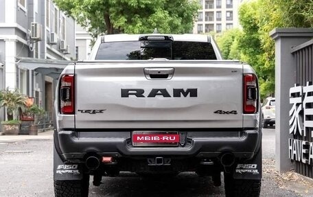 Rambler 1500, 2022 год, 14 000 000 рублей, 5 фотография