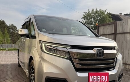 Honda Stepwgn IV, 2018 год, 2 630 000 рублей, 2 фотография