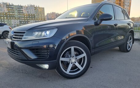 Volkswagen Touareg III, 2015 год, 3 790 000 рублей, 2 фотография