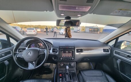 Volkswagen Touareg III, 2015 год, 3 790 000 рублей, 12 фотография