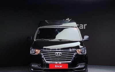 Hyundai Grand Starex Grand Starex I рестайлинг 2, 2021 год, 2 370 000 рублей, 1 фотография