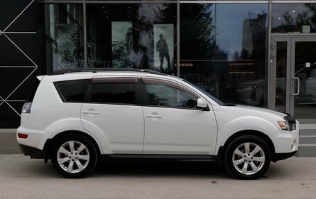 Mitsubishi Outlander III рестайлинг 3, 2011 год, 1 450 000 рублей, 4 фотография