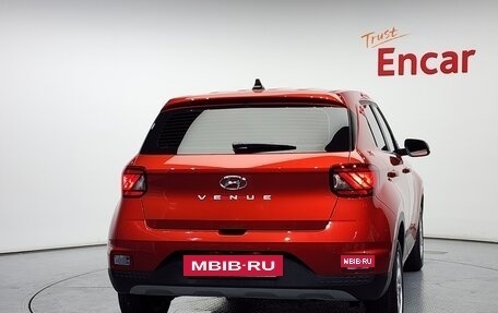 Hyundai Venue I, 2021 год, 1 800 000 рублей, 4 фотография