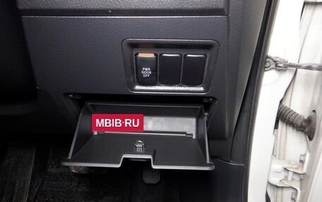 Toyota ISis I, 2016 год, 1 018 000 рублей, 29 фотография