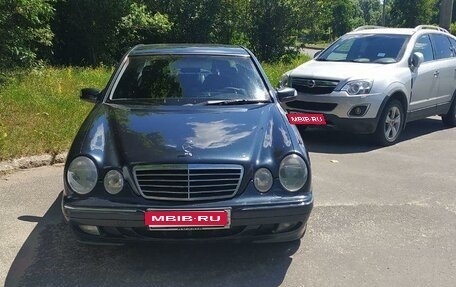 Mercedes-Benz E-Класс, 1999 год, 900 000 рублей, 1 фотография