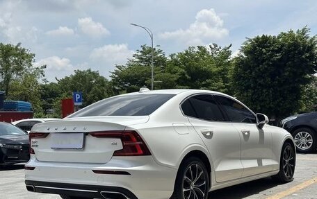 Volvo S60 III, 2021 год, 2 362 600 рублей, 5 фотография