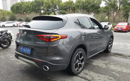 Alfa Romeo Stelvio, 2021 год, 3 400 000 рублей, 9 фотография
