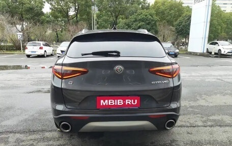 Alfa Romeo Stelvio, 2021 год, 3 400 000 рублей, 8 фотография
