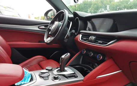 Alfa Romeo Stelvio, 2021 год, 3 400 000 рублей, 16 фотография