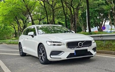 Volvo V60 II, 2022 год, 2 840 100 рублей, 1 фотография