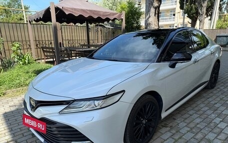 Toyota Camry, 2018 год, 2 599 000 рублей, 2 фотография