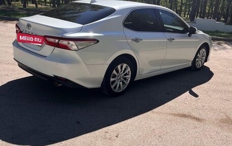 Toyota Camry, 2018 год, 2 800 000 рублей, 3 фотография