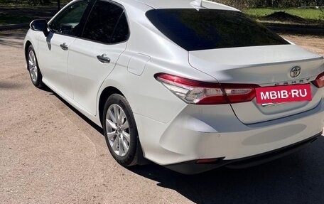 Toyota Camry, 2018 год, 2 800 000 рублей, 5 фотография