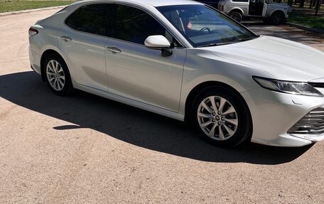 Toyota Camry, 2018 год, 2 800 000 рублей, 11 фотография