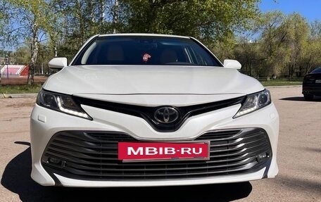 Toyota Camry, 2018 год, 2 800 000 рублей, 6 фотография