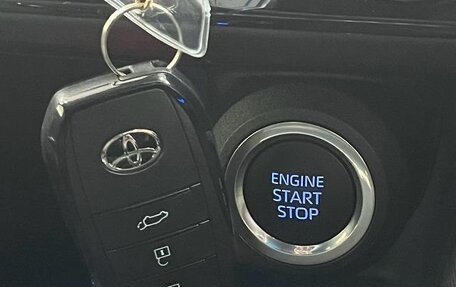 Toyota Harrier, 2022 год, 2 590 000 рублей, 15 фотография