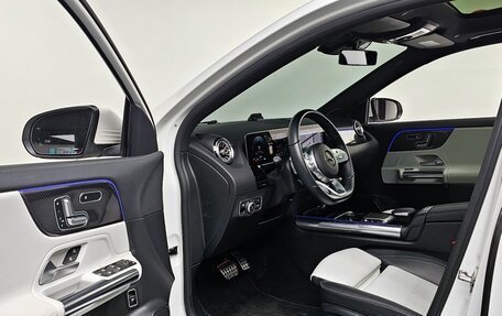 Mercedes-Benz GLA AMG, 2020 год, 2 750 000 рублей, 12 фотография