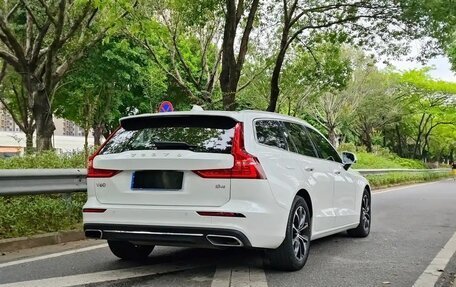Volvo V60 II, 2022 год, 2 840 100 рублей, 4 фотография