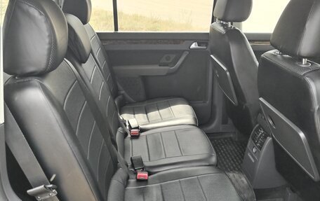 Volkswagen Touran III, 2008 год, 875 000 рублей, 4 фотография