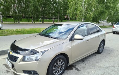 Chevrolet Cruze II, 2011 год, 650 000 рублей, 3 фотография