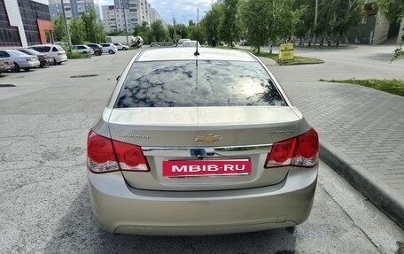 Chevrolet Cruze II, 2011 год, 650 000 рублей, 2 фотография