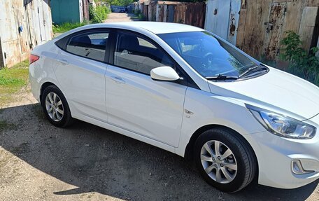 Hyundai Solaris II рестайлинг, 2012 год, 850 000 рублей, 5 фотография