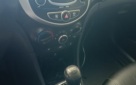 Hyundai Solaris II рестайлинг, 2012 год, 850 000 рублей, 9 фотография