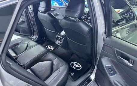 Toyota Avalon, 2021 год, 2 215 000 рублей, 10 фотография