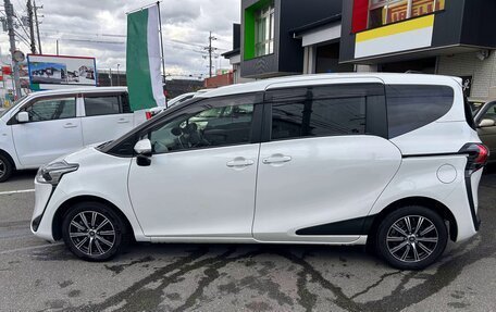 Toyota Sienta II, 2022 год, 1 148 000 рублей, 8 фотография