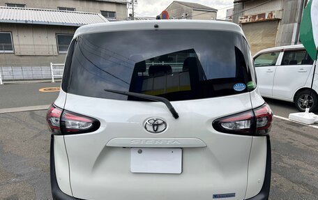 Toyota Sienta II, 2022 год, 1 148 000 рублей, 6 фотография