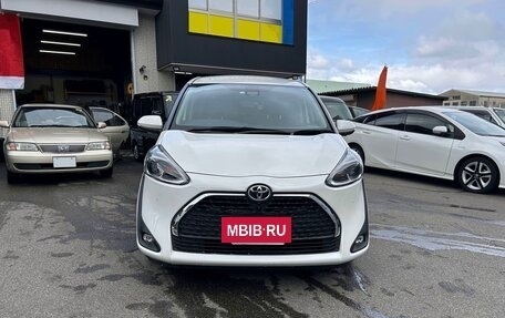 Toyota Sienta II, 2022 год, 1 148 000 рублей, 2 фотография