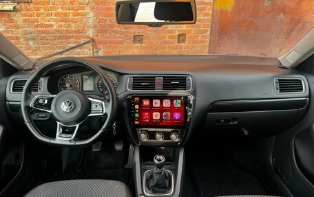 Volkswagen Jetta VI, 2011 год, 1 000 000 рублей, 3 фотография
