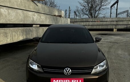 Volkswagen Jetta VI, 2011 год, 1 000 000 рублей, 5 фотография