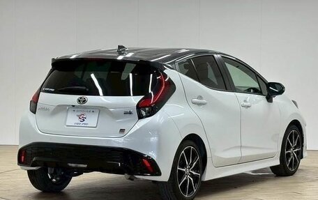 Toyota Aqua, 2023 год, 1 150 000 рублей, 12 фотография