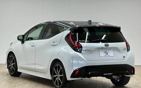 Toyota Aqua, 2023 год, 1 150 000 рублей, 13 фотография