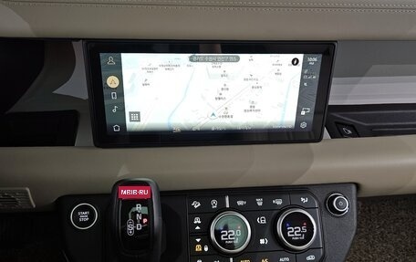 Land Rover Defender II, 2021 год, 7 000 000 рублей, 17 фотография