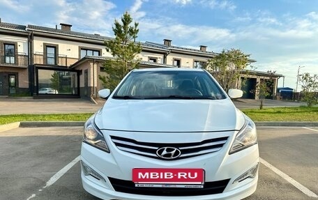Hyundai Solaris II рестайлинг, 2015 год, 825 000 рублей, 2 фотография