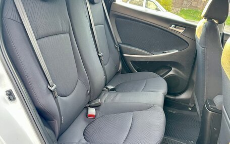 Hyundai Solaris II рестайлинг, 2015 год, 825 000 рублей, 13 фотография