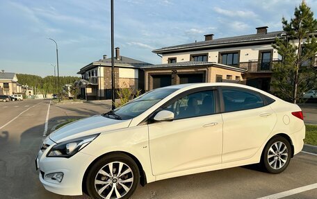 Hyundai Solaris II рестайлинг, 2015 год, 825 000 рублей, 19 фотография