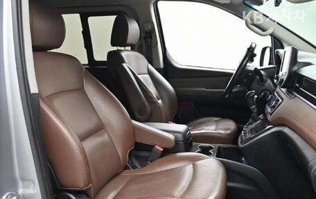 Hyundai Grand Starex Grand Starex I рестайлинг 2, 2020 год, 2 845 000 рублей, 7 фотография