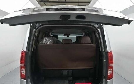 Hyundai Grand Starex Grand Starex I рестайлинг 2, 2020 год, 2 845 000 рублей, 5 фотография