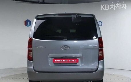 Hyundai Grand Starex Grand Starex I рестайлинг 2, 2020 год, 2 845 000 рублей, 4 фотография