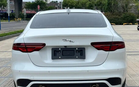 Jaguar XE I рестайлинг, 2022 год, 2 430 013 рублей, 5 фотография