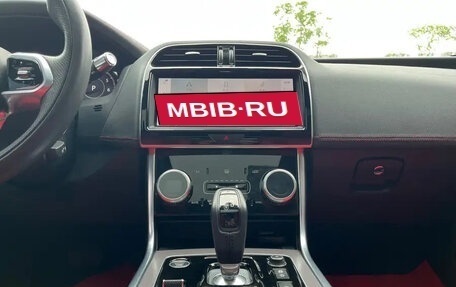 Jaguar XE I рестайлинг, 2022 год, 2 430 013 рублей, 11 фотография